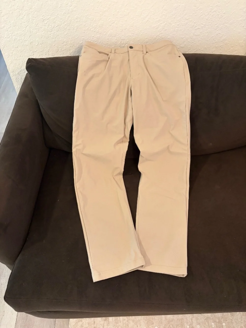Lululemon ABC Classic-Fit Trouser - Khaki (33x32).